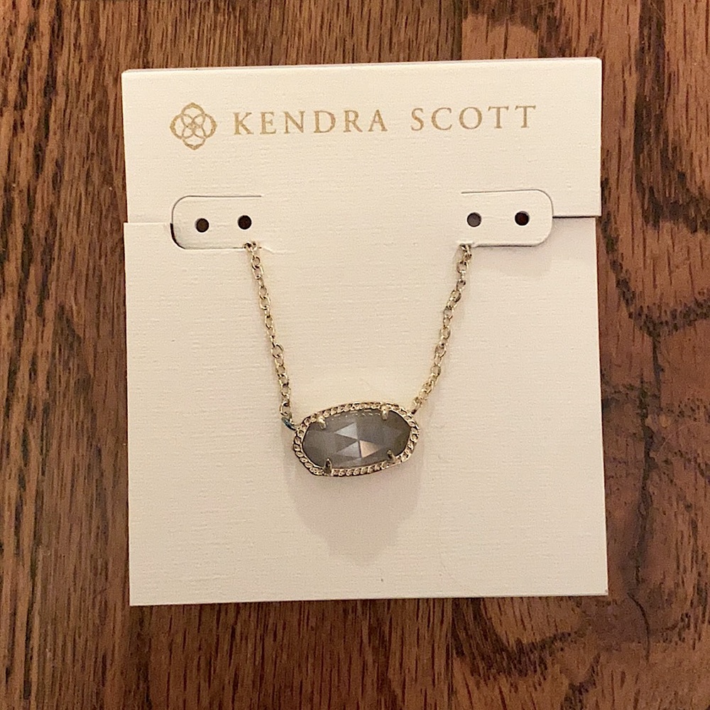 Kendra Scott necklace
